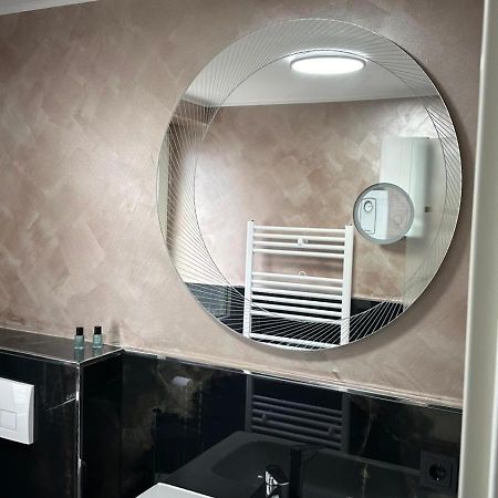 Ferienwohnung Spa Delluxe Essen Luaran gambar